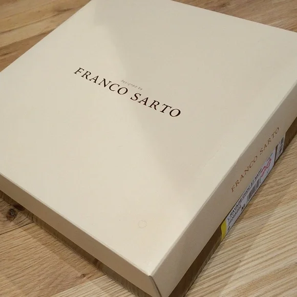 Like new! Sexy Franco Sarto faux-suede boots - Picture 7 of 8